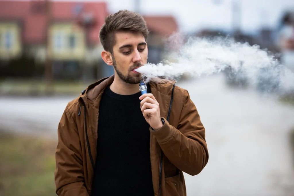 How to Use Raz Vape